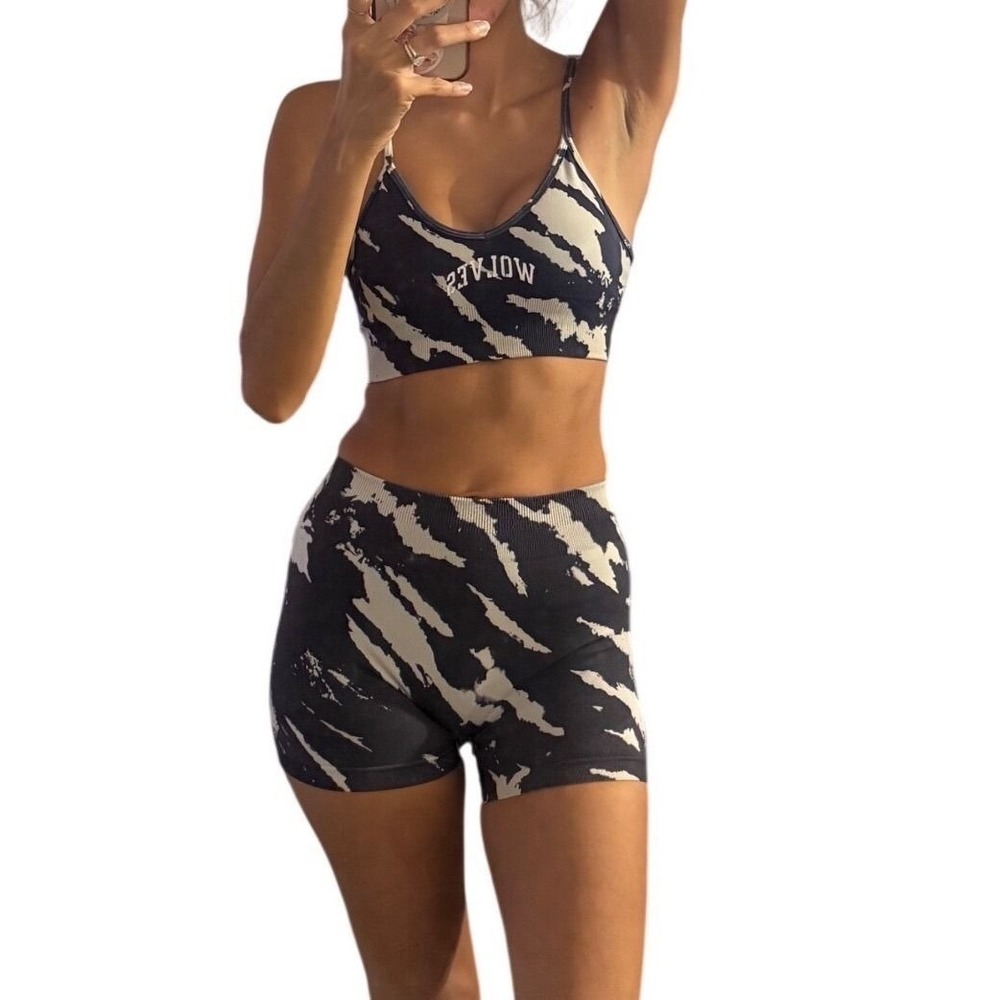 Darc Sport Wolves Katya Seamless Workout Set Black White Tiger Stripe XS/Small